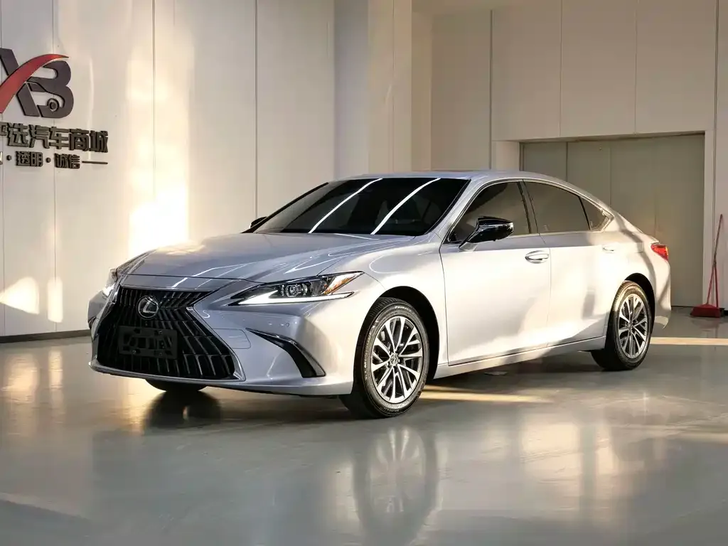 Lexus ES — фото 1