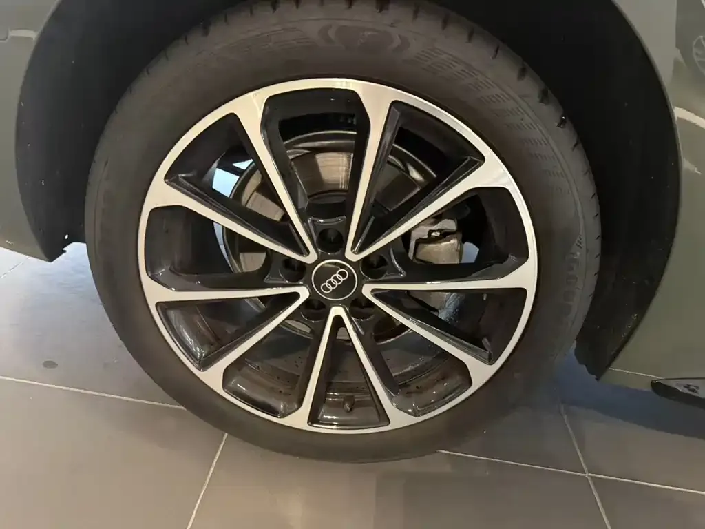 Audi A5L 2025 из CN, фото 5