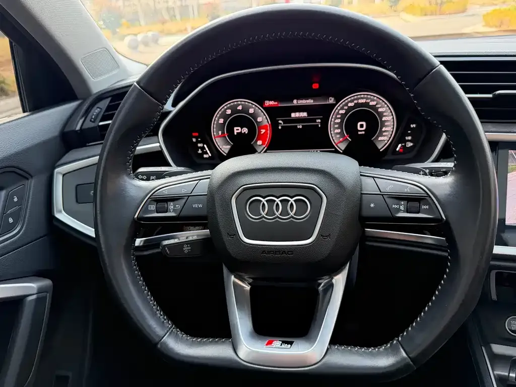 Audi Q3 2022 из CN, фото 2