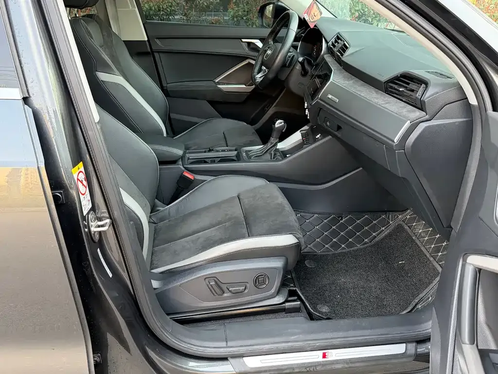 Audi Q3 2022 из CN, фото 8