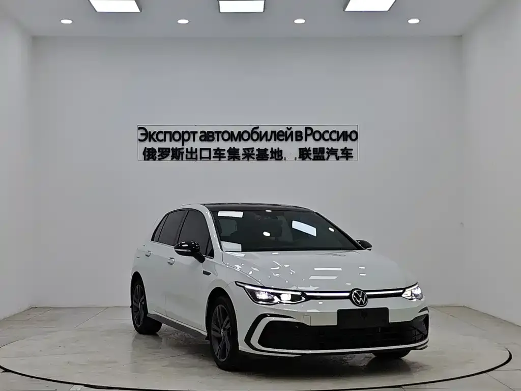 Volkswagen Golf 2023 из CN, фото 3