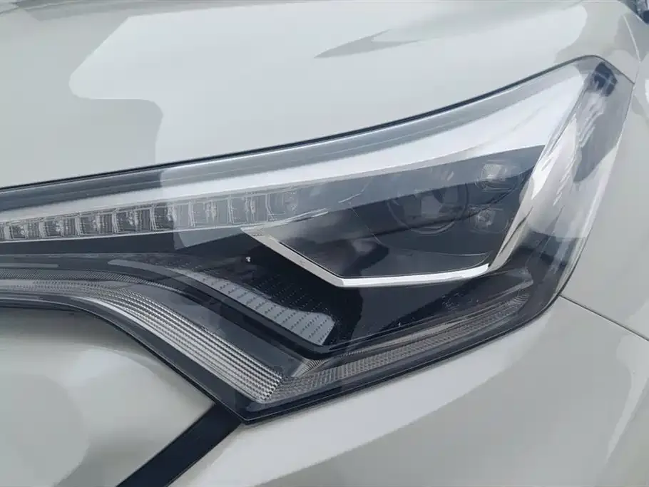 Toyota C-HR EV 2021 из CN, фото 9