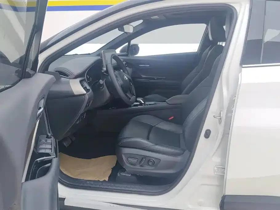 Toyota C-HR EV 2021 из CN, фото 10
