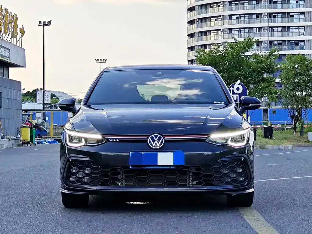 Volkswagen Golf GTI — фото 5