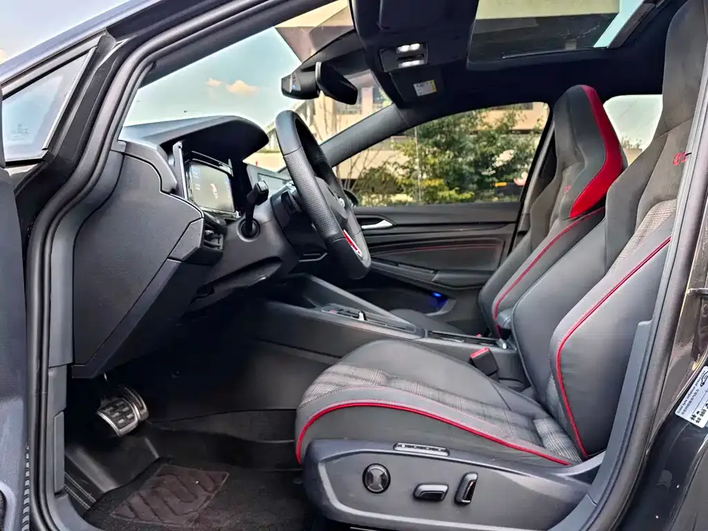 Volkswagen Golf GTI — фото 2