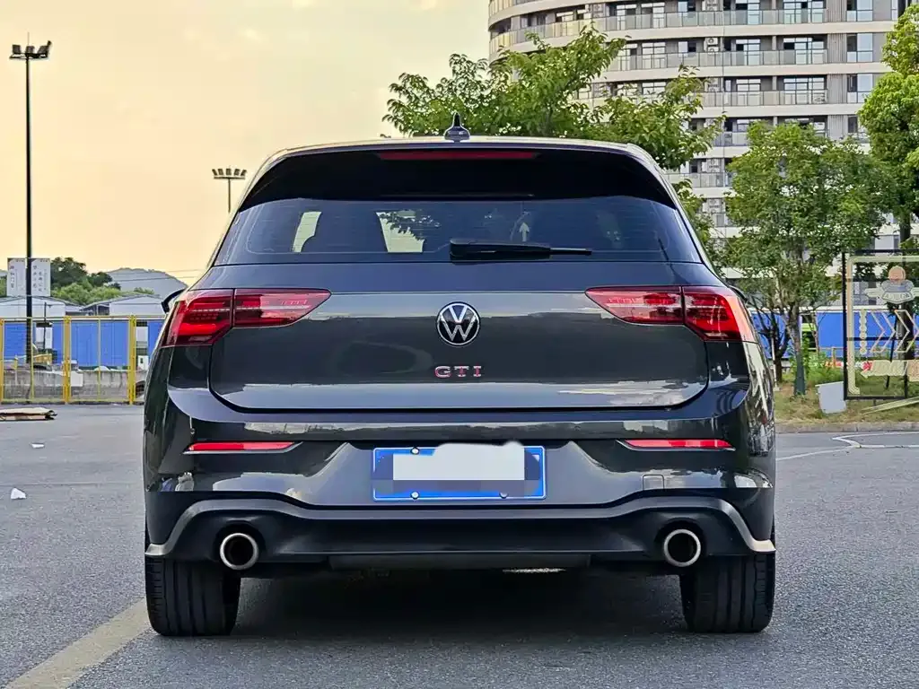 Volkswagen Golf GTI — фото 6