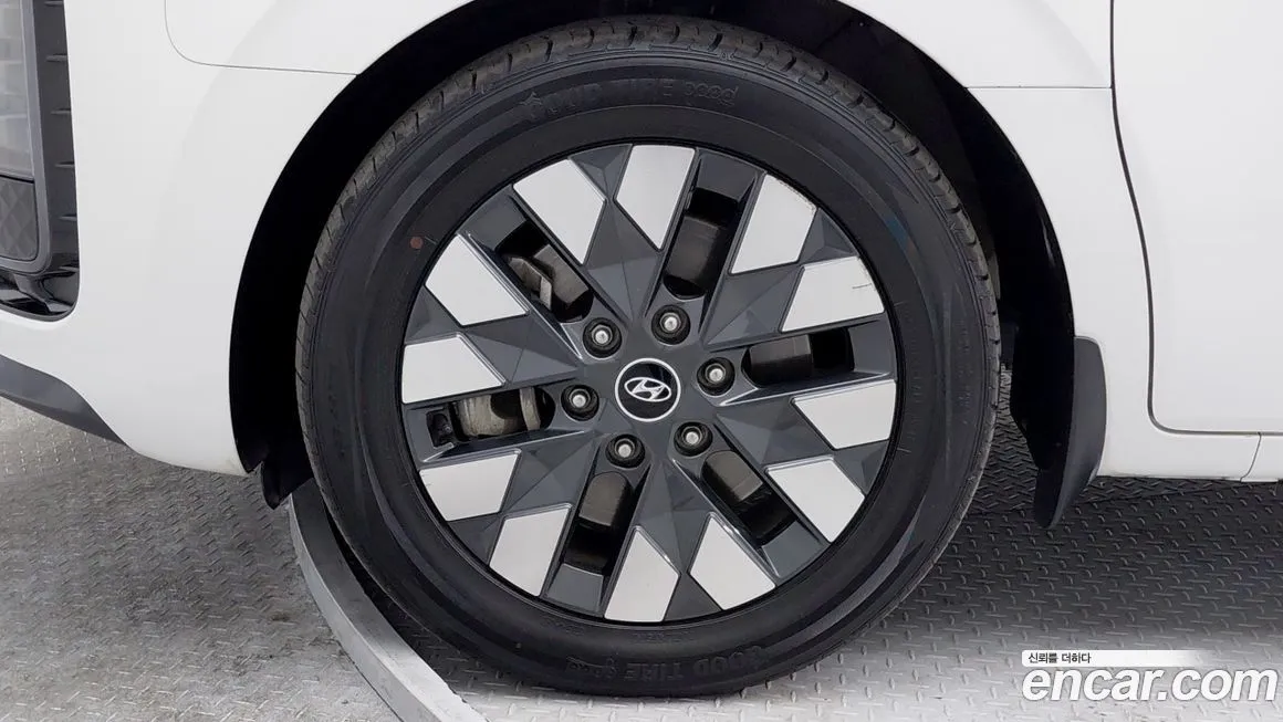 Hyundai Staria — фото 7