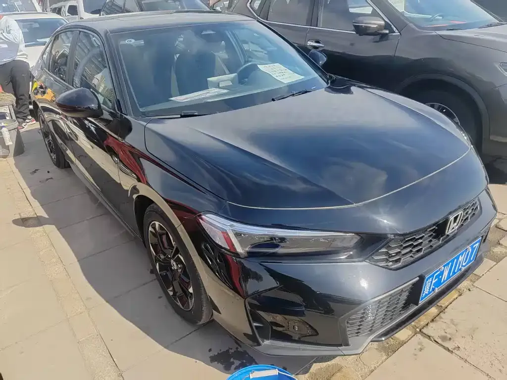Honda Civic — фото 10
