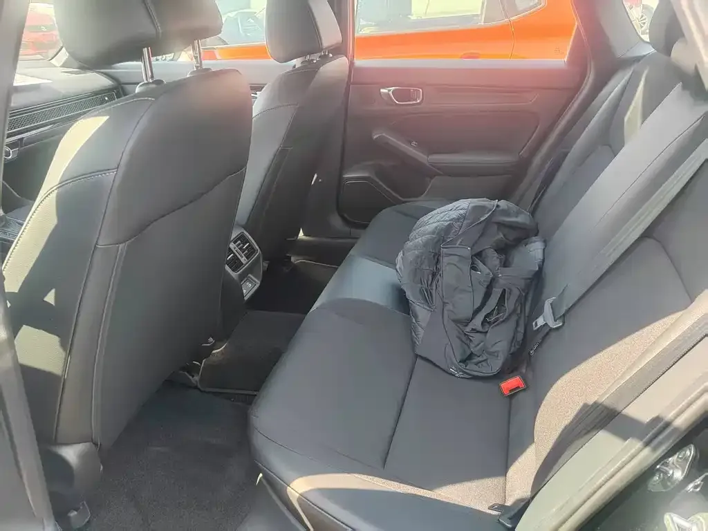 Honda Civic — фото 7