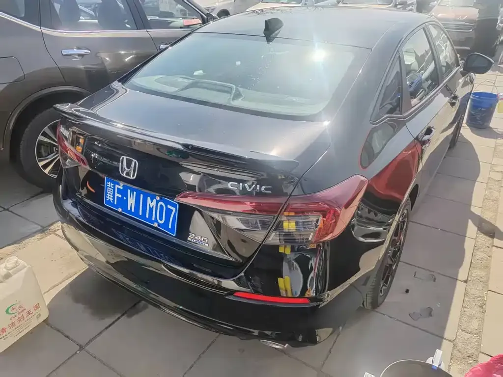 Honda Civic — фото 2