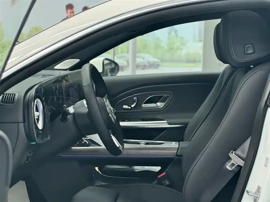 Mercedes-Benz CLA PHEV 2025 из CN, фото 4