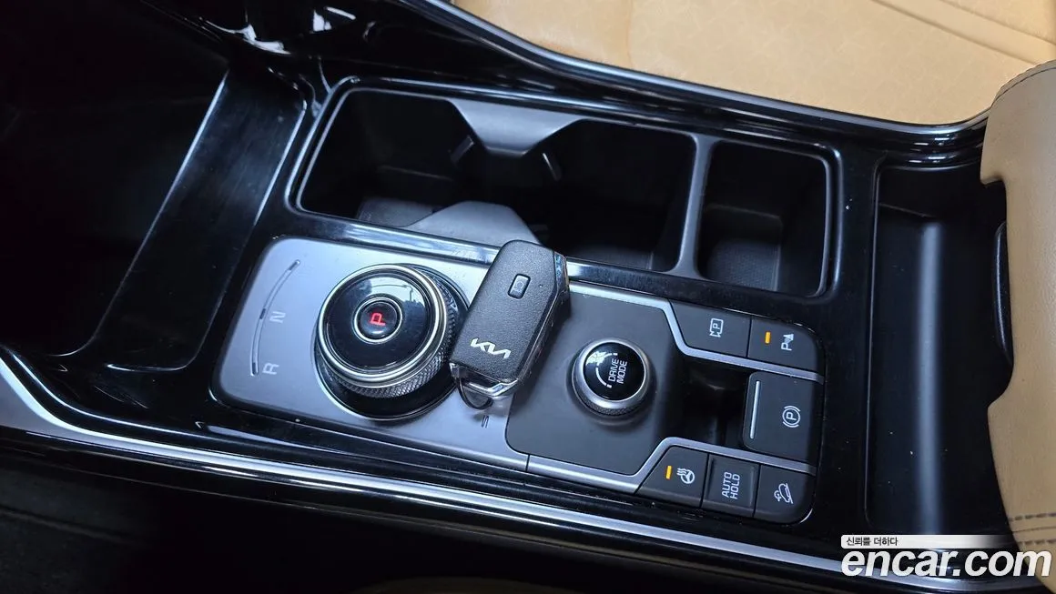 Kia Sorento — фото 9