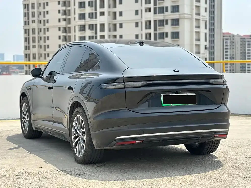 NIO EC6 — фото 10
