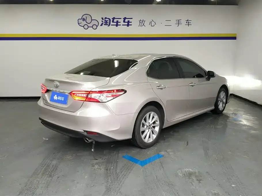 Toyota Camry 2022 из CN, фото 5