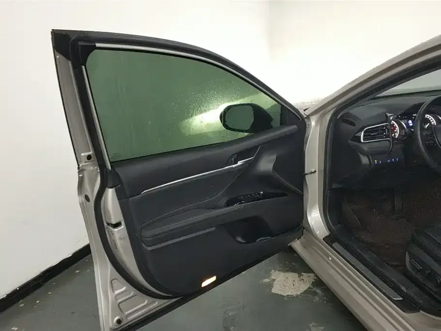 Toyota Camry 2022 из CN, фото 4