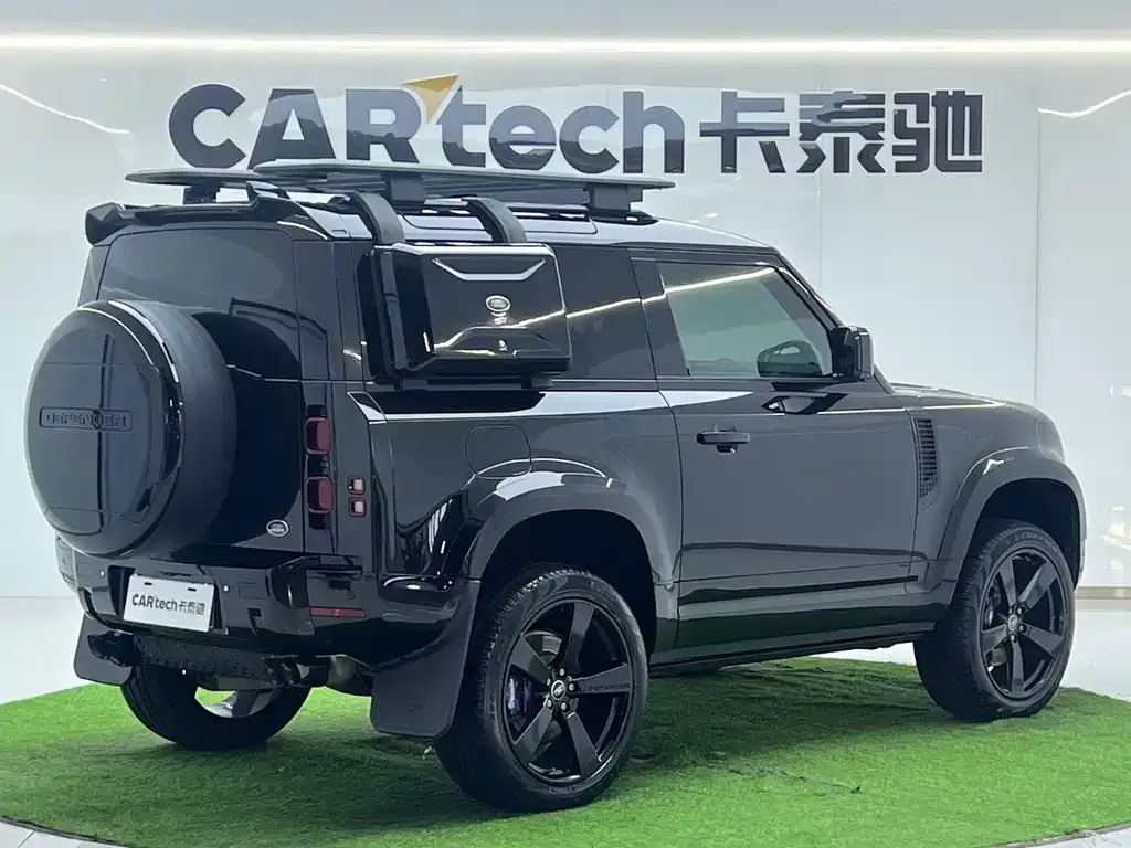 Land Rover Defender — фото 10