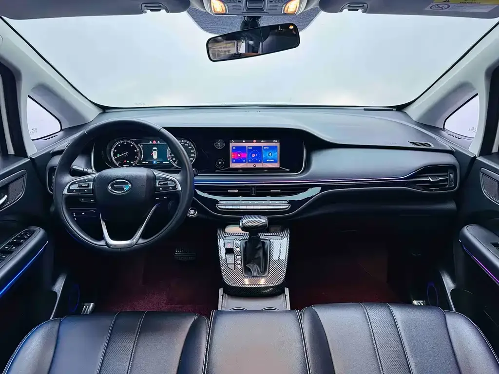 GAC Motor Trumpchi M6 — фото 8