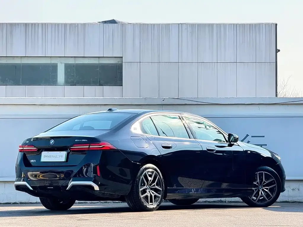 BMW i5 2025 из CN, фото 7