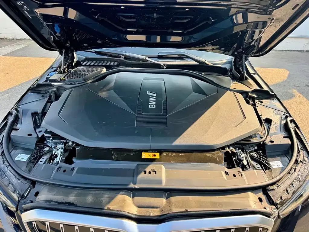 BMW i5 2025 из CN, фото 8