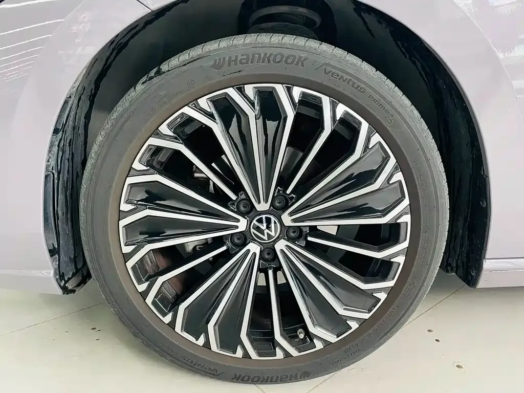 Volkswagen Passat — фото 8