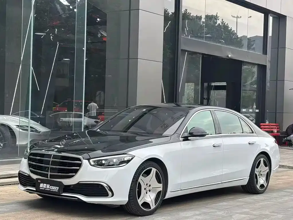 Mercedes-Benz S-Class — фото 1