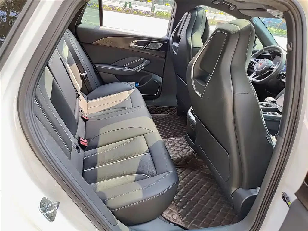 Hongqi H6 2024 из CN, фото 10