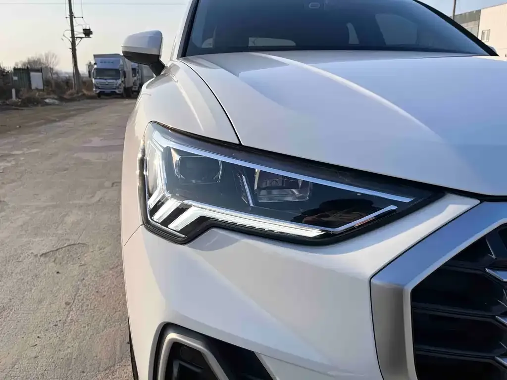 Audi Q3 2023 из CN, фото 4