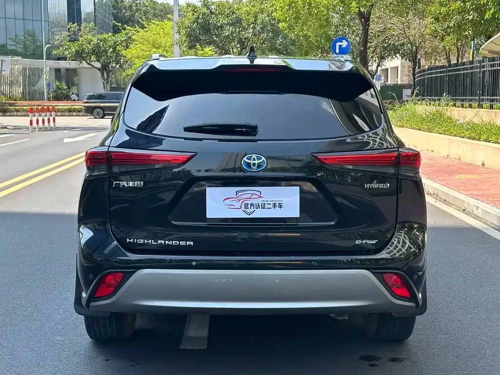 Toyota Highlander — фото 2