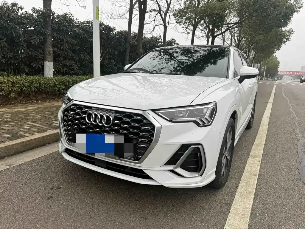 Audi Q3 Sportback — фото 1