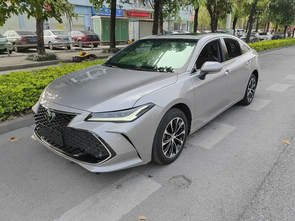 Toyota Avalon 2023 из CN, фото 4