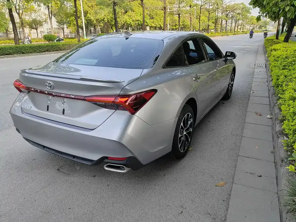 Toyota Avalon 2023 из CN, фото 9