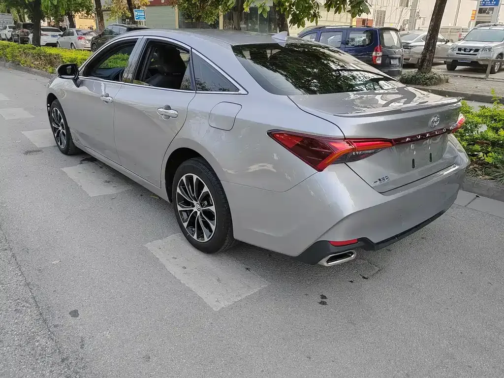 Toyota Avalon 2023 из CN, фото 10