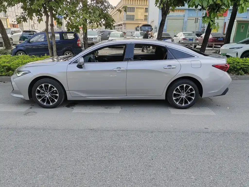Toyota Avalon 2023 из CN, фото 6