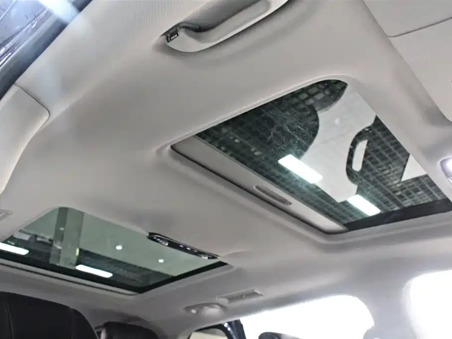 Roewe iMAX8 — фото 2
