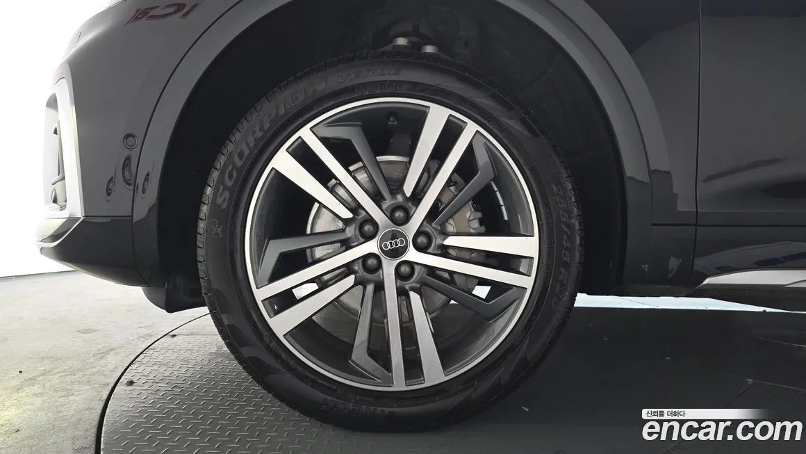 Audi Q5 2023 из KR, фото 10