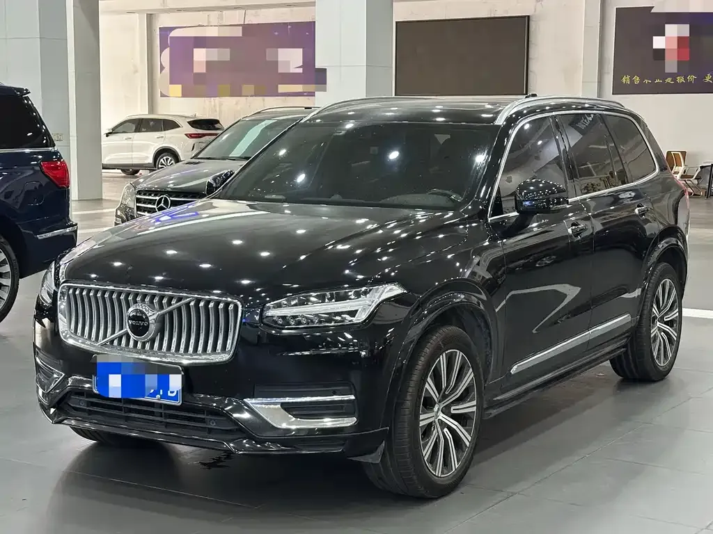 Volvo XC90 — фото 1