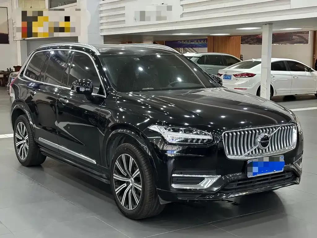 Volvo XC90 — фото 5