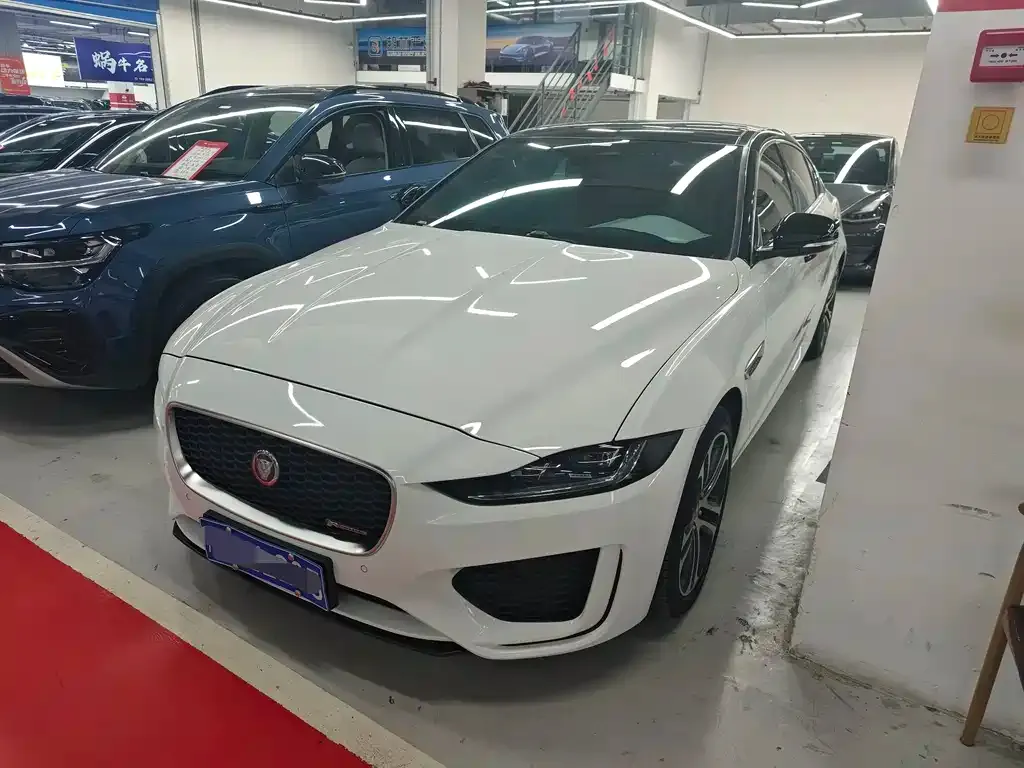 Jaguar XEL — фото 1