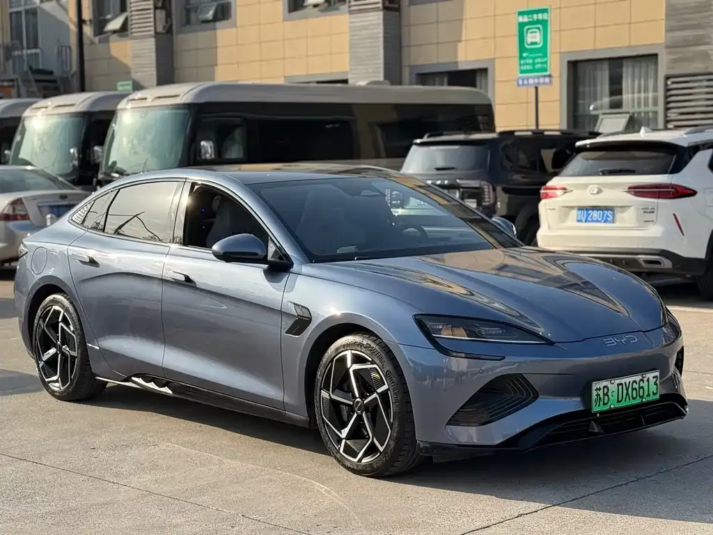 BYD Seal — фото 8