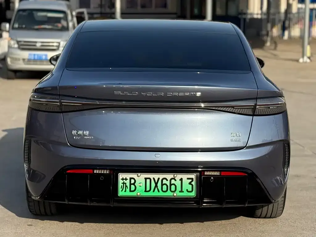BYD Seal — фото 10