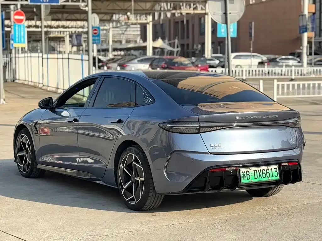 BYD Seal — фото 2