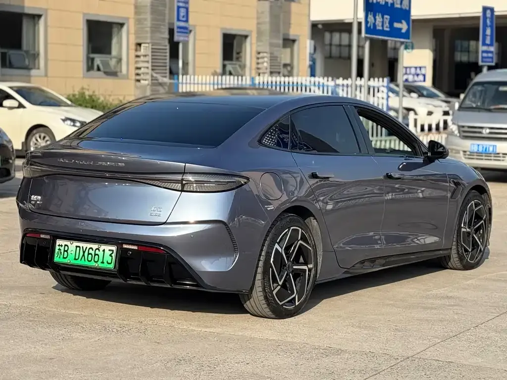 BYD Seal — фото 4