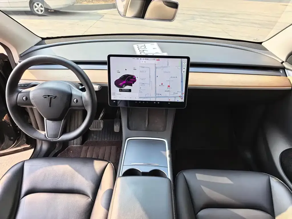 Tesla Model Y — фото 2