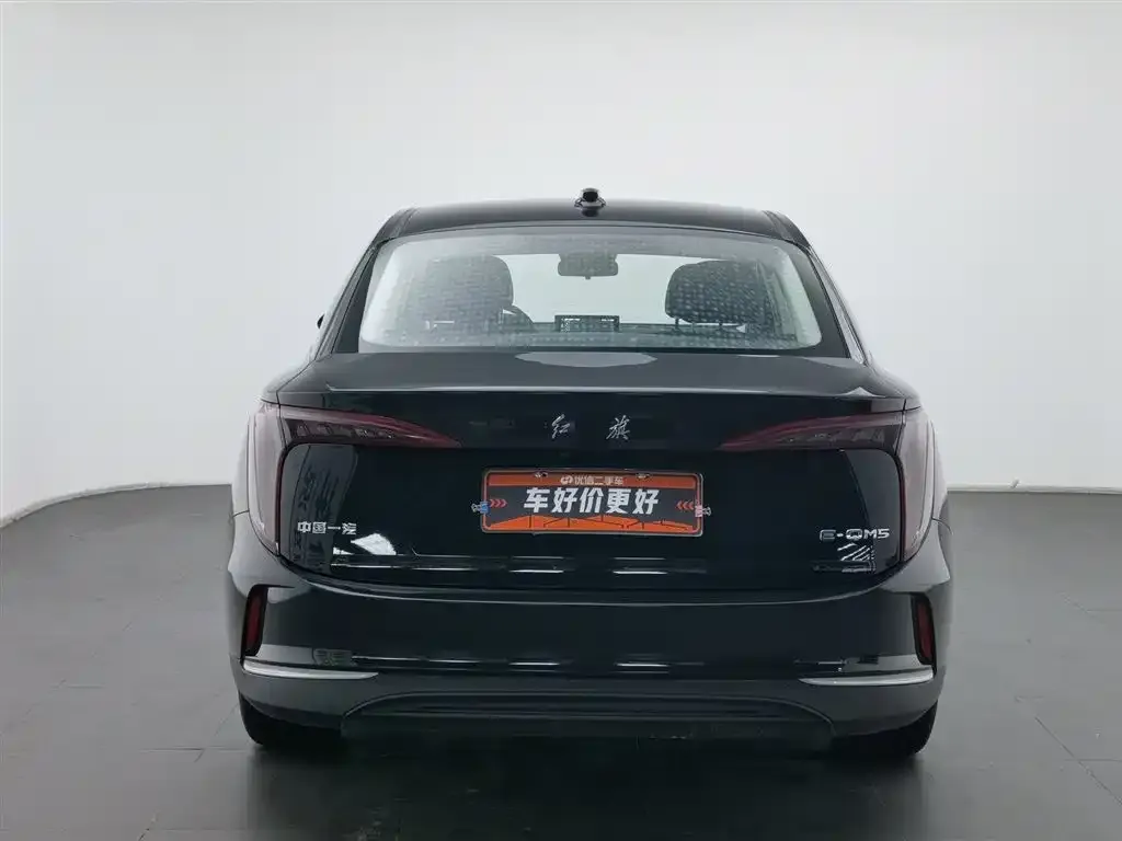 Hongqi E-QM5 — фото 3