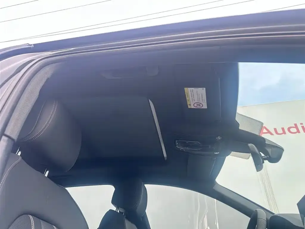 Audi A4L 2025 из CN, фото 4