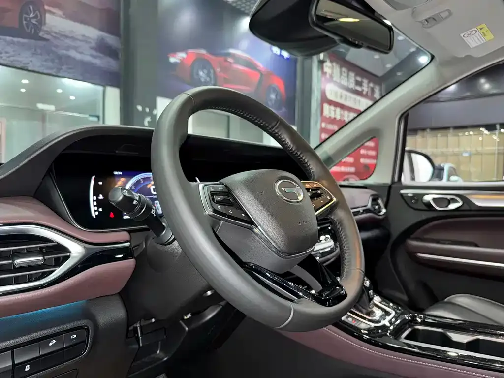 GAC Motor Trumpchi M6 — фото 6