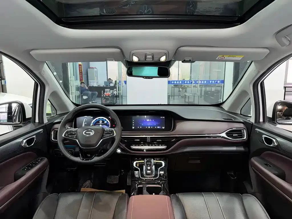 GAC Motor Trumpchi M6 — фото 5