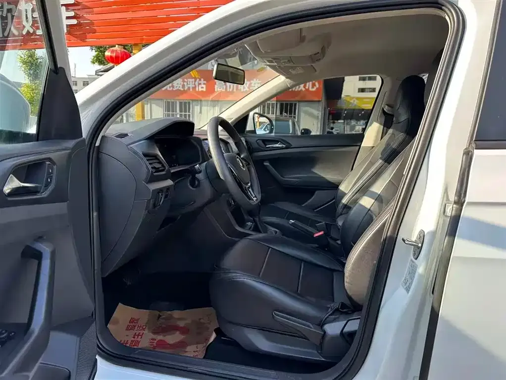 Volkswagen T-Cross — фото 2
