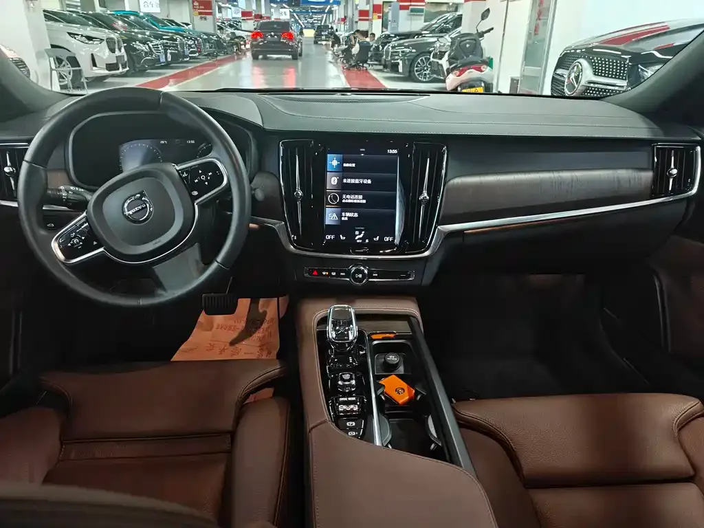 Volvo S90 2021 из CN, фото 9