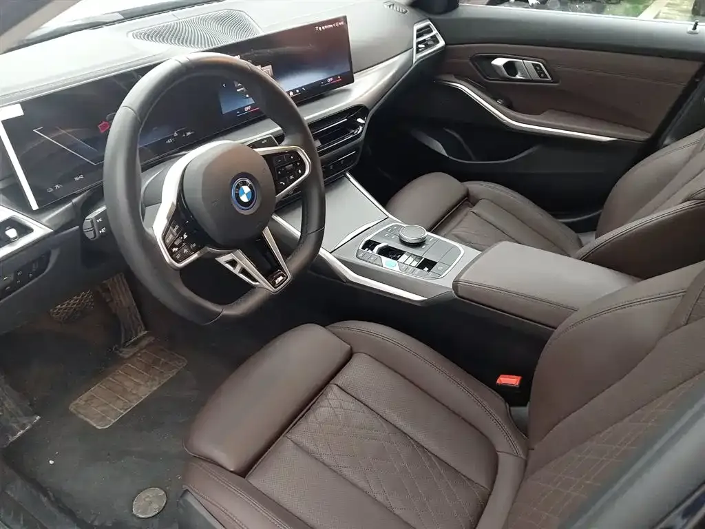 BMW i3 — фото 9